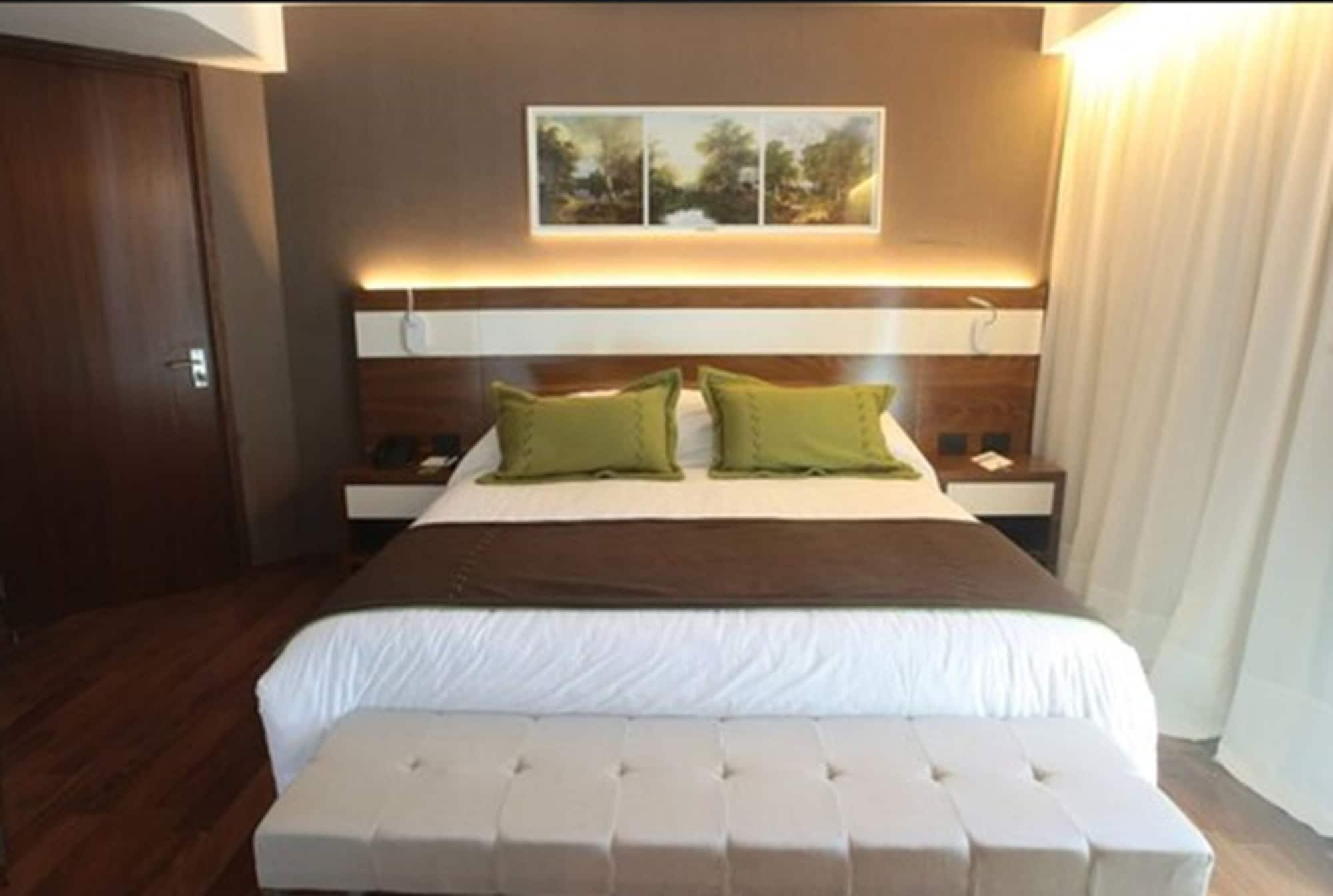 Yrigoyen 111 Hotel Córdoba Zewnętrze zdjęcie